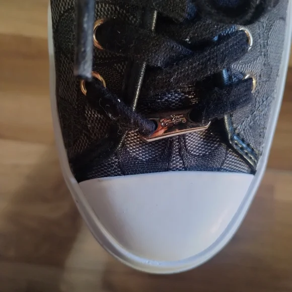 Coach Empire Sneakers 7.5 - Picture 9 of 12